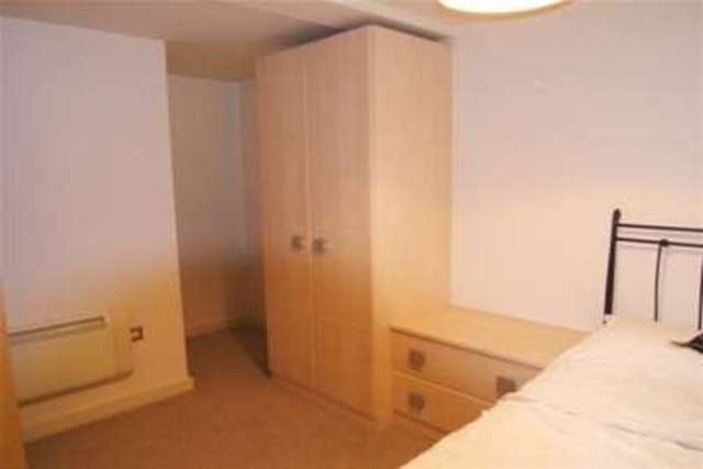  Image of 2 bedroom Flat to rent in George Street Wakefield WF1 at Wakefield, WF1 1LG