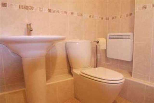  Image of 2 bedroom Flat to rent in George Street Wakefield WF1 at Wakefield, WF1 1LG