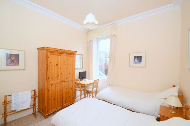  Image of 5 bedroom Semi-Detached house to rent in Abercorn Terrace Edinburgh EH15 at Portobello Edinburgh Edinburgh, EH15 2DF