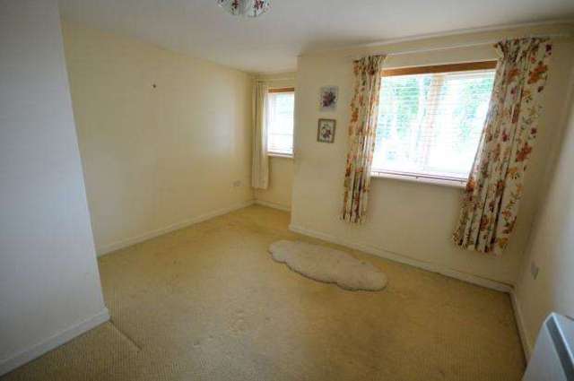  Image of 2 bedroom Apartment for sale in North Leas Avenue Scarborough YO12 at 17 Charles William Apartments North Leas Avenue Scarborough, YO12 6LY