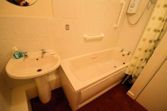  Image of 2 bedroom Apartment for sale in North Leas Avenue Scarborough YO12 at 17 Charles William Apartments North Leas Avenue Scarborough, YO12 6LY
