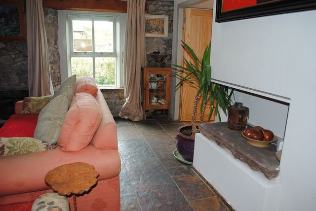  Image of 4 bedroom Cottage for sale in Howgate Road Roberton Biggar ML12 at Roberton Biggar, ML12 6RS