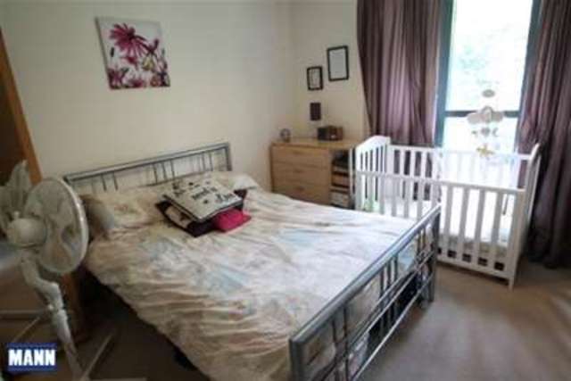  Image of 2 bedroom Flat to rent in Fieldfare Lane Greenhithe DA9 at Greenhithe, DA9 9UP