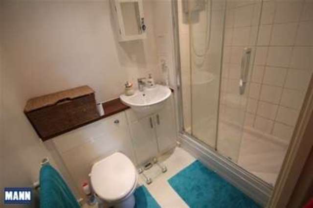  Image of 2 bedroom Flat to rent in Fieldfare Lane Greenhithe DA9 at Greenhithe, DA9 9UP