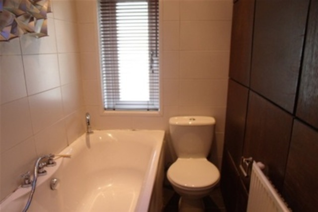  Image of 2 bedroom Flat to rent in Harland Cottages Glasgow G14 at Scotstoun Glasgow Glasgow, G14 0AS