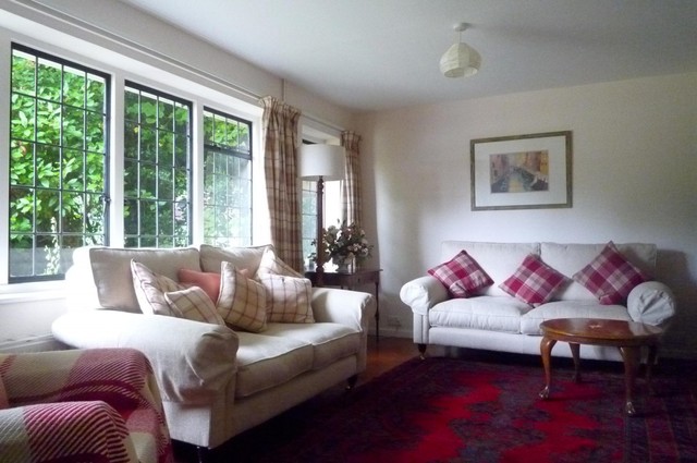  Image of 2 bedroom Bungalow to rent in Coombe Hill Road East Grinstead RH19 at Coombe Hill Road East Grinstead, RH19 4LY