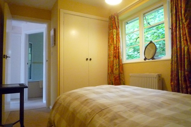  Image of 2 bedroom Bungalow to rent in Coombe Hill Road East Grinstead RH19 at Coombe Hill Road East Grinstead, RH19 4LY