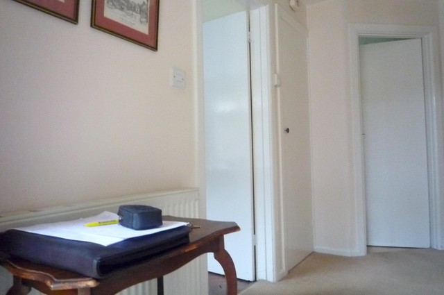  Image of 2 bedroom Bungalow to rent in Coombe Hill Road East Grinstead RH19 at Coombe Hill Road East Grinstead, RH19 4LY