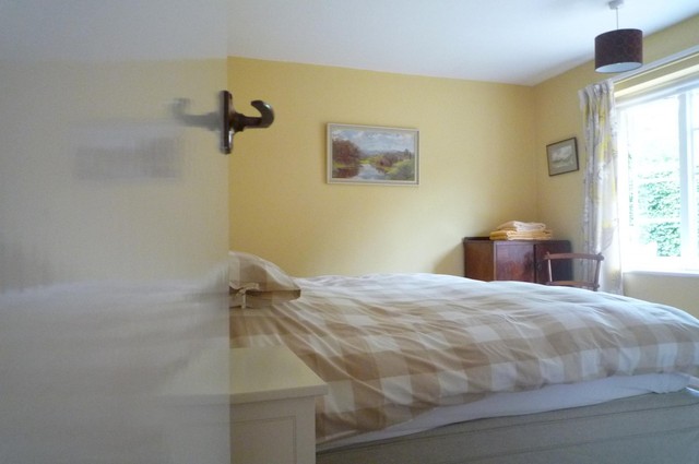  Image of 2 bedroom Bungalow to rent in Coombe Hill Road East Grinstead RH19 at Coombe Hill Road East Grinstead, RH19 4LY