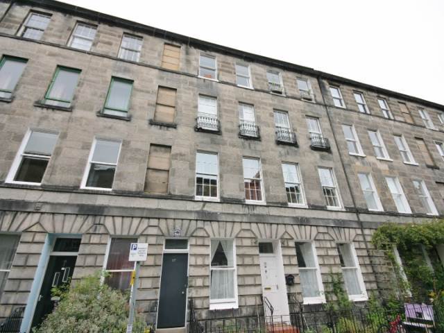  Image of 3 bedroom Flat to rent in Montague Street Edinburgh EH8 at Newington Edinburgh Edinburgh, EH8 9QT