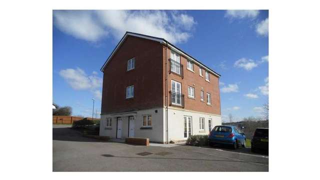  Image of 2 bedroom Flat to rent in Skylark Road North Cornelly Bridgend CF33 at North Cornelly  North Cornelly, CF33 4PD