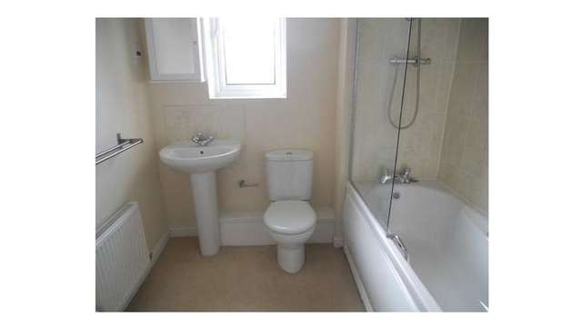  Image of 2 bedroom Flat to rent in Skylark Road North Cornelly Bridgend CF33 at North Cornelly  North Cornelly, CF33 4PD