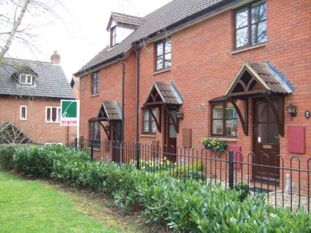  Image of 2 bedroom Terraced house to rent in Rolls Court Wantage OX12 at Wantage, OX12 9AE