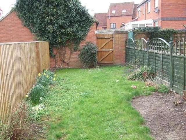  Image of 2 bedroom Terraced house to rent in Rolls Court Wantage OX12 at Wantage, OX12 9AE