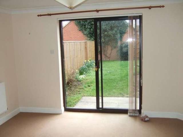  Image of 2 bedroom Terraced house to rent in Rolls Court Wantage OX12 at Wantage, OX12 9AE