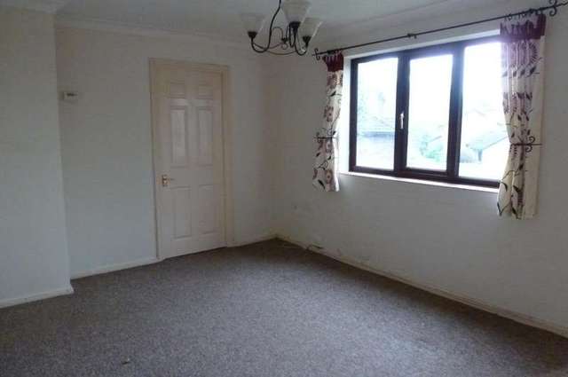  Image of 2 bedroom Ground Flat to rent in Bishops Close Thorpe St. Andrew Norwich NR7 at Thorpe St Andrew  Norwich, NR7 0EH