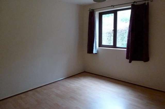  Image of 2 bedroom Ground Flat to rent in Bishops Close Thorpe St. Andrew Norwich NR7 at Thorpe St Andrew  Norwich, NR7 0EH