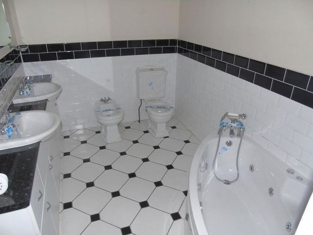  Image of 7 bedroom Cottage for sale in Upton Snodsbury Worcester WR7 at Upton Snodsbury Worcester, WR7 4NN