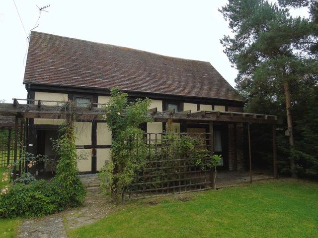  Image of 7 bedroom Cottage for sale in Upton Snodsbury Worcester WR7 at Upton Snodsbury Worcester, WR7 4NN