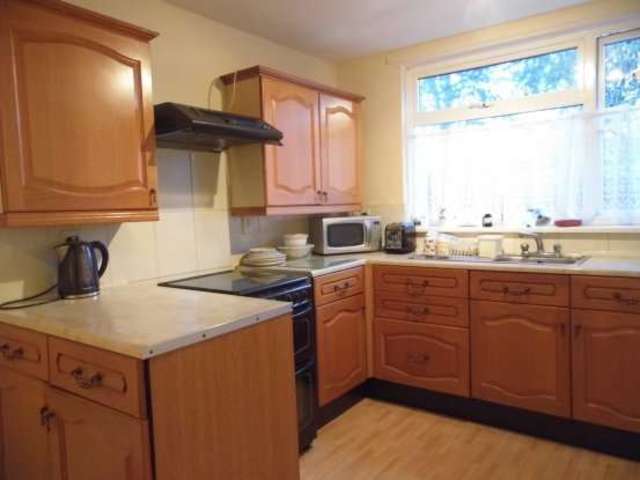  Image of 3 bedroom Bungalow for sale in Nortonwood Lane Windmill Hill Runcorn WA7 at Runcorn Cheshire Runcorn, WA7 6QQ