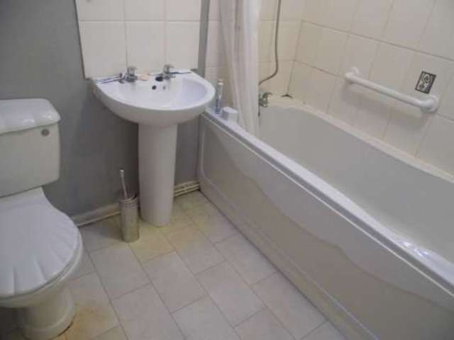  Image of 3 bedroom Bungalow for sale in Nortonwood Lane Windmill Hill Runcorn WA7 at Runcorn Cheshire Runcorn, WA7 6QQ
