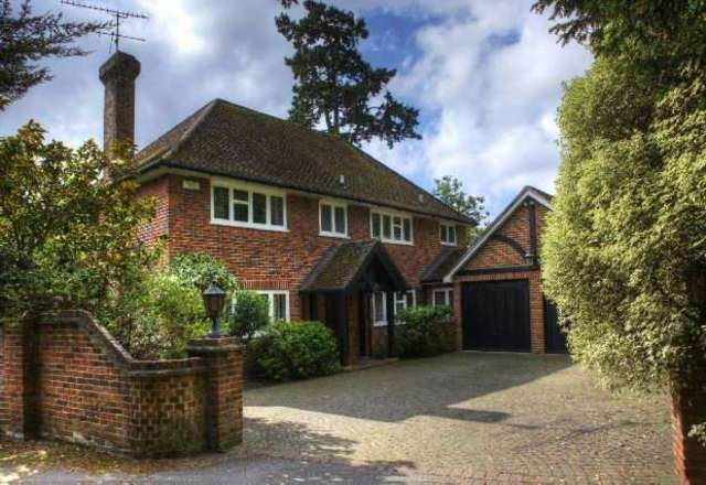  Image of 4 bedroom Detached house for sale in Wilderness Road Earley Reading RG6 at Wilderness Court  Reading, RG6 7RF