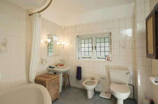  Image of 4 bedroom Detached house for sale in Wilderness Road Earley Reading RG6 at Wilderness Court  Reading, RG6 7RF