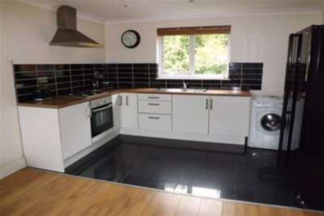  Image of 2 bedroom Flat to rent in Norton Hill Windmill Hill Runcorn WA7 at Runcorn, WA7 6QF
