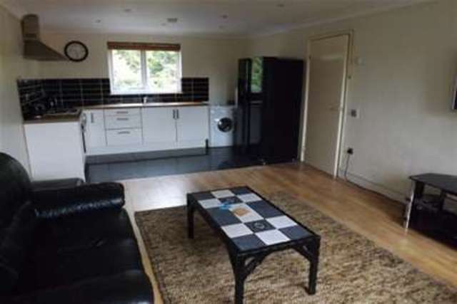  Image of 2 bedroom Flat to rent in Norton Hill Windmill Hill Runcorn WA7 at Runcorn, WA7 6QF