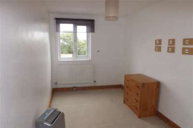  Image of 2 bedroom Flat to rent in Norton Hill Windmill Hill Runcorn WA7 at Runcorn, WA7 6QF