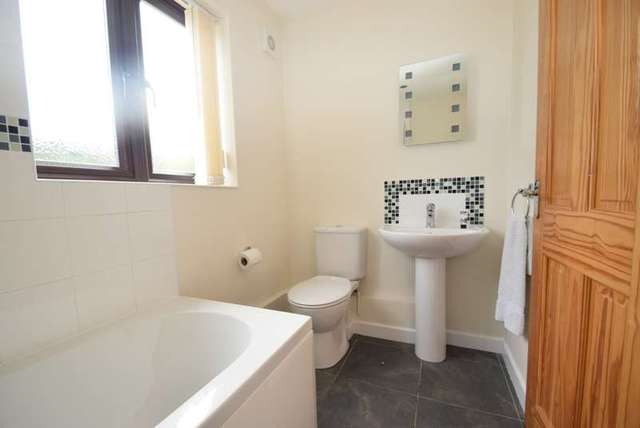  Image of 4 bedroom Semi-Detached house to rent in Ferry Road South Stoke Reading RG8 at Ferry Road South Stoke Reading, RG8 0JP