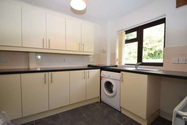  Image of 4 bedroom Semi-Detached house to rent in Ferry Road South Stoke Reading RG8 at Ferry Road South Stoke Reading, RG8 0JP