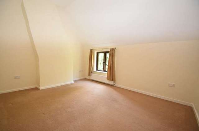  Image of 4 bedroom Semi-Detached house to rent in Ferry Road South Stoke Reading RG8 at Ferry Road South Stoke Reading, RG8 0JP
