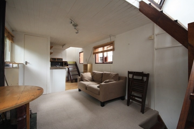  Image of 2 bedroom Detached house to rent in Ducks Walk Twickenham TW1 at Ducks Walk  Richmond, TW1 2DD