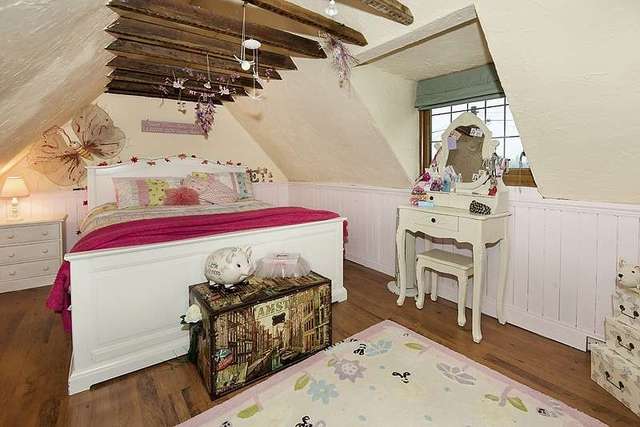  Image of 2 bedroom Cottage for sale in Mill Lane Preston Canterbury CT3 at Mill Lane Preston Canterbury, CT3 1HG