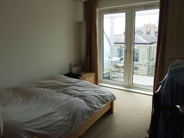 1 Bedroom Flat To Rent In Canute Road Southampton So14