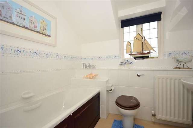  Image of 5 bedroom Detached house for sale in Woodcocks Headcorn Ashford TN27 at Headcorn Kent Headcorn, TN27 9HB