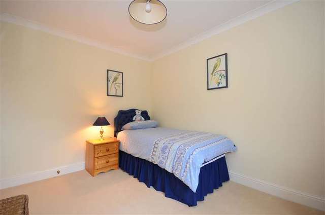  Image of 5 bedroom Detached house for sale in Woodcocks Headcorn Ashford TN27 at Headcorn Kent Headcorn, TN27 9HB