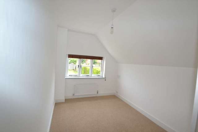  Image of 2 bedroom Cottage for sale in Shirburn Street Watlington OX49 at Shirburn Street  Watlington, OX49 5BT