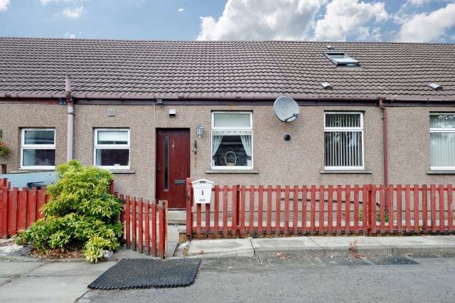  Image of 2 bedroom Bungalow for sale in Beechbank Cottages Harthill Shotts ML7 at Shotts, ML7 5RL