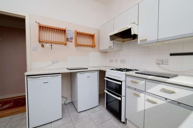  Image of 2 bedroom Bungalow for sale in Beechbank Cottages Harthill Shotts ML7 at Shotts, ML7 5RL
