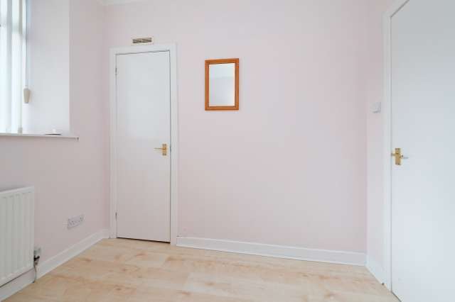  Image of 2 bedroom Bungalow for sale in Beechbank Cottages Harthill Shotts ML7 at Shotts, ML7 5RL
