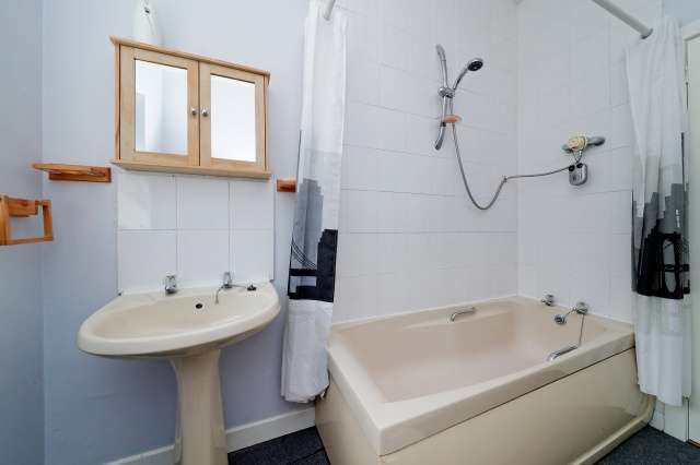  Image of 2 bedroom Bungalow for sale in Beechbank Cottages Harthill Shotts ML7 at Shotts, ML7 5RL
