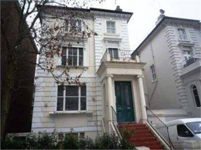  Image of 1 bedroom Flat to rent in Buckland Crescent London NW3 at London, NW3 5DX