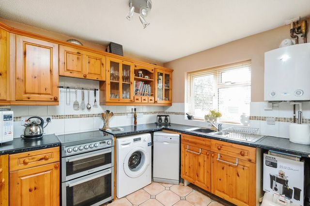  Image of 3 bedroom Semi-Detached house for sale in Warmans Close Wantage OX12 at Warmans Close  Wantage, OX12 9XS