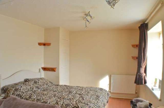  Image of Studio flat for sale in Victoria Drive Eastbourne BN20 at Cornwall Court Victoria Drive Eastbourne, BN20 8QA