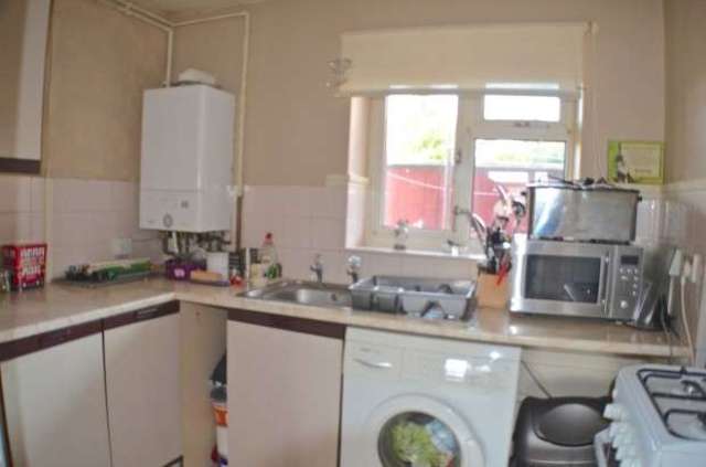  Image of Studio flat for sale in Victoria Drive Eastbourne BN20 at Cornwall Court Victoria Drive Eastbourne, BN20 8QA