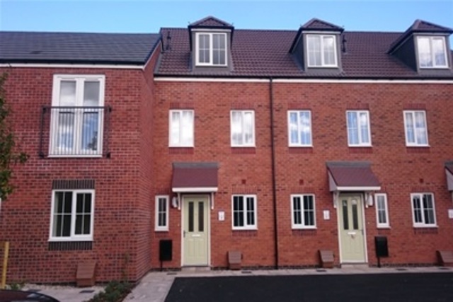  Image of 4 bedroom Terraced house to rent in Corporation Street West Walsall WS1 at Walsall, WS1 3QR