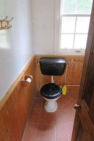  Image of 2 bedroom Cottage for sale in Achmore Strome Ferry IV53 at Achmore Strome Ferry, IV53 8UX