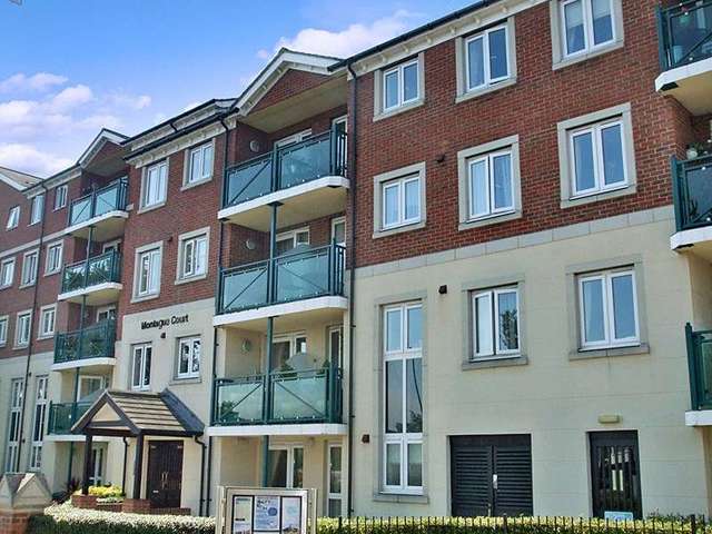  Image of 2 bedroom Retirement Property for sale in Hamlet Court Road Westcliff-on-Sea SS0 at Hamlet Court Road  Westcliff-on-Sea, SS0 7EX